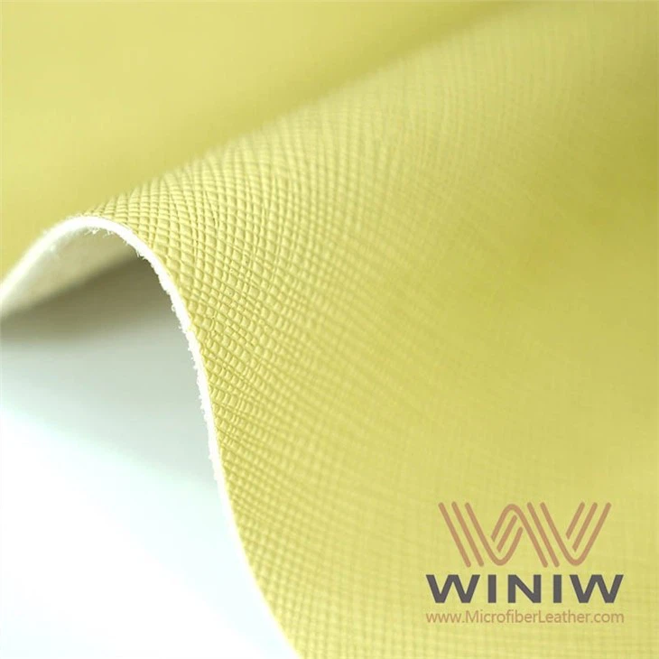 Divan uchun mikrofiber sun'iy teri bilan qoplangan matoni qo'llang